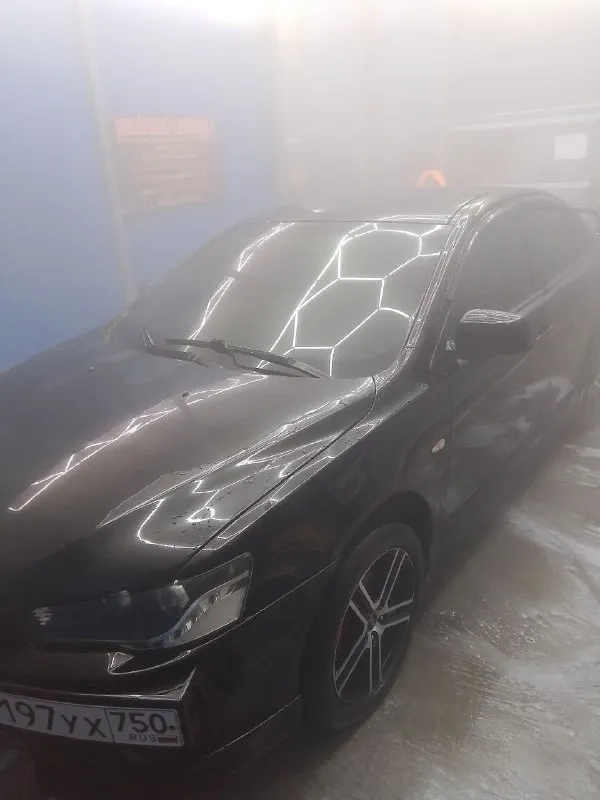 Митсубиси лансер х. т.с 2008год. пробег 239 тысяч км. обьем двигателя 1.8 литра. два хозяина. окрас капота и крыла. во владение 2 года. донецк. телефон для связи +79494391244 цена: 650 тысяч рублей. - фотография - 4