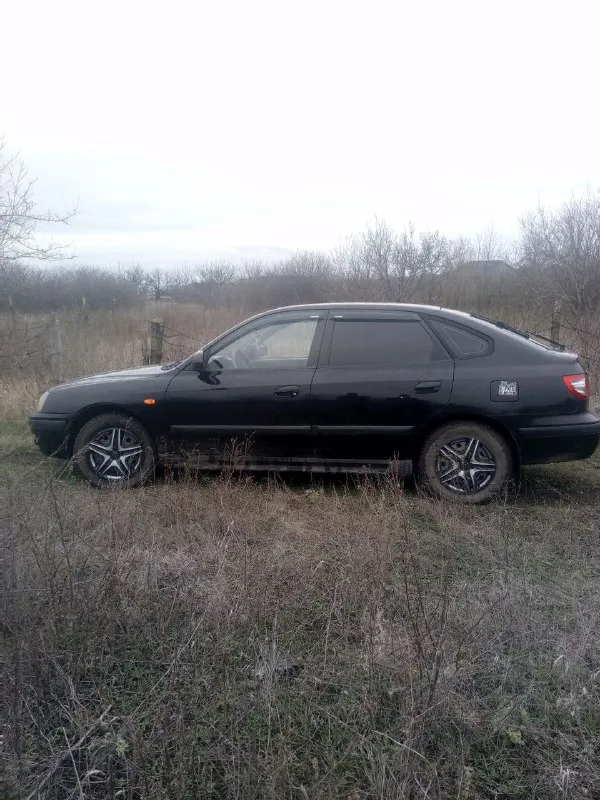 Продам hyundai элантра xd 2004г 1.6 /16v гур, кондей(работает исправно) 4 эсп, музыка, очень простор... - фотография