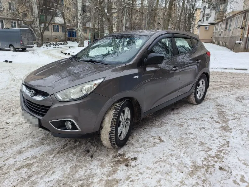 Хюндай ix-35 год 2012 автомат мотор 2 литра работает очень тихо подогрев сидений, кондиционер, машина вся обслужена доет хоть до луны цена 980₽ тел:+79493702945 - фотография - 5