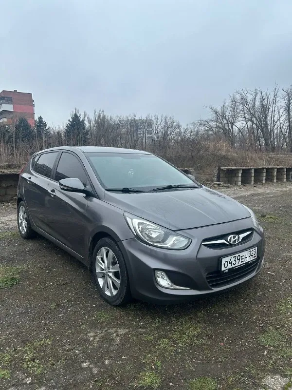 Hyundai солярис 1.6 ат 2012 год оригинальный пробег 142.000 км зелёная автотека ✅ 3 владельца 2 ключ... - фотография