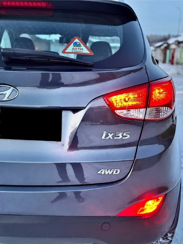 Продам hyundai ix35 2012года 1 владелец по птс!! 2.0 пробег 176 в идеальном состоянии 4wd масло заменено полная кожа 4 стекло подъемника 4х зонный климат контроль подогрев лобового и заднего стекла стекла все стекла в круг родные !!!!! хорошая музыка опрятный салон осмотр г. донецк оформление в мрэо цена 1.270 +79495363176 📞 звоните: +7(949)5363176 - фотография - 5
