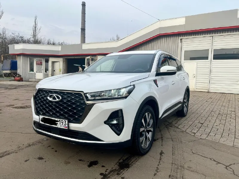 Chery tiggo 7 pro max год-2024 цвет- перламутровый (белый) пробег-20 тыс. км объем-1,5 ✅состояние автомобиля идеальное✅ ✅заводской окрас ✅ ‼️максимальная комплектация‼️автозапуск двигателя; без ключевой доступ; круиз контроль; 4х зоный климат контроль; кожаный салон; электропривод и подогрев все сидений; регулировка руля; электра зеркала; 3d камера кругового обзора, удержание по полосам; датчики мертвых зон; авто-хол; старт-стоп; система глонас, акустика sony, панорама …. и многое другое ✅✅ один хозяин ✅ любые проверки. 2 комплекта резины 💥💥цена-💥💥1.850.000 ✅ +79493361589. 📞 звоните: +7(949)3361589 - фотография - 3