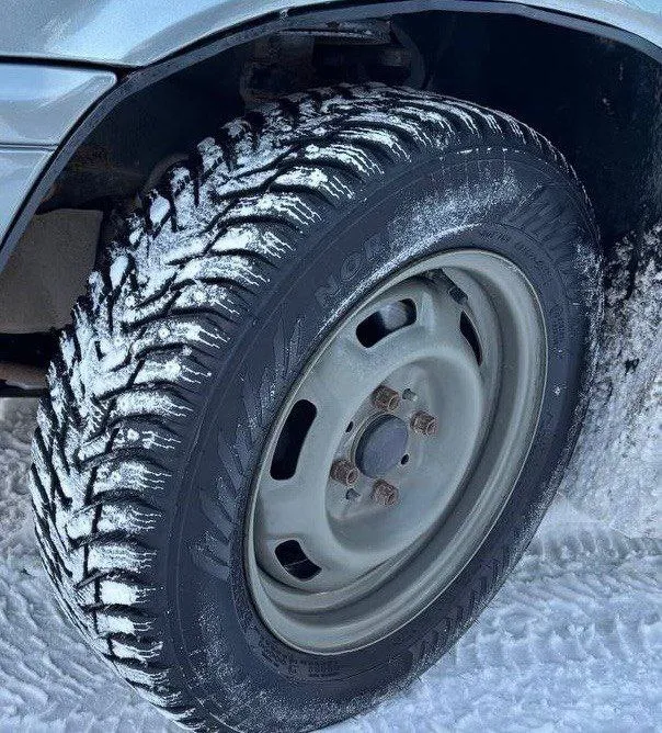 Продам ваз 2115 2012г. в. автомобиль в хорошем целом состоянии! вложений никаких не требует! оригинальный пробег составляет 113 тысяч километров! птс оригинал 3хоз. зеленая автотека. кузов живой! без гнилья ржавчины и прочих нюансов! авто весь в родном метали! все герметики и швы родные! остекление родное! днище, пороги, стаканы, низа дверей, лонжероны, ниша под запаску, все целое! авто не требует сварочных робот! техническая часть на 5/5! двигатель 8 клапанный! шепчет, работает ровно и тихо, без посторонних шумов, масло не берет! кпп не разболтана! переключается плавно, без каких либо хрустов и вылетов! ходовая часть идеал! абсолютно без стуков скрипов и прочего! в ходу очень мягкая и взбитая! комплектация люкс: эл. стеклоподъемники, электро педаль, подогрев сидений, бортовой компьютер, музыка, двух режимные led туманки, сигнализация, сервисные книжки, новая зимняя резина norman. оформление в мрэо без трудностей! цена 320:000т. р. торг уместен. тел: +79490064017 - фотография - 10