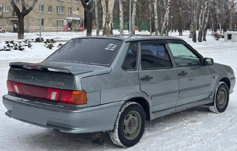 Продам ваз 2115 2012г. в. автомобиль в хорошем целом состоянии! вложений никаких не требует! оригинальный пробег составляет 113 тысяч километров! птс оригинал 3хоз. зеленая автотека. кузов живой! без гнилья ржавчины и прочих нюансов! авто весь в родном метали! все герметики и швы родные! остекление родное! днище, пороги, стаканы, низа дверей, лонжероны, ниша под запаску, все целое! авто не требует сварочных робот! техническая часть на 5/5! двигатель 8 клапанный! шепчет, работает ровно и тихо, без посторонних шумов, масло не берет! кпп не разболтана! переключается плавно, без каких либо хрустов и вылетов! ходовая часть идеал! абсолютно без стуков скрипов и прочего! в ходу очень мягкая и взбитая! комплектация люкс: эл. стеклоподъемники, электро педаль, подогрев сидений, бортовой компьютер, музыка, двух режимные led туманки, сигнализация, сервисные книжки, новая зимняя резина norman. цена 320:000т. р. торг +79490064017 - фотография - 3