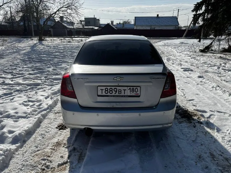 🚙марка: chevrolet lacetti ⚙️двигатель: 1.6 ⛽️вид топлива: бензин 📅год выпуска: 2008 💴цена:570.000 руб торг у заднего и переднего бампера 🗺️пробег:225.000 км 📦:кпп :механика автомобиль в хорошем состоянии, едет бодрее чем стоковый 1.6, салон не протёртый не прокуренный техническая часть на отлично недавно прошел полная то, замена форсунок, свечей, поменян полный комплект сцепления, заменен ближний свет на галогенный, так же стоит выхлопная прямоток. по комплектации: гур, полностью в шумоизоляции, четыре стеклоподъемника, электро зеркала, датчик света, климат контроль, кондиционер, подогрев сидений имеются задние парктроники, стоит android планшет, мощный сабвуфер, 4 динамика. зимняя резина + летняя новая в комплекте все остальные доп вопросы по телефону +79497114808 📍•город мариуполь @yaroslav_ipf 📞 звоните: +7(949)7114808 - фотография - 6