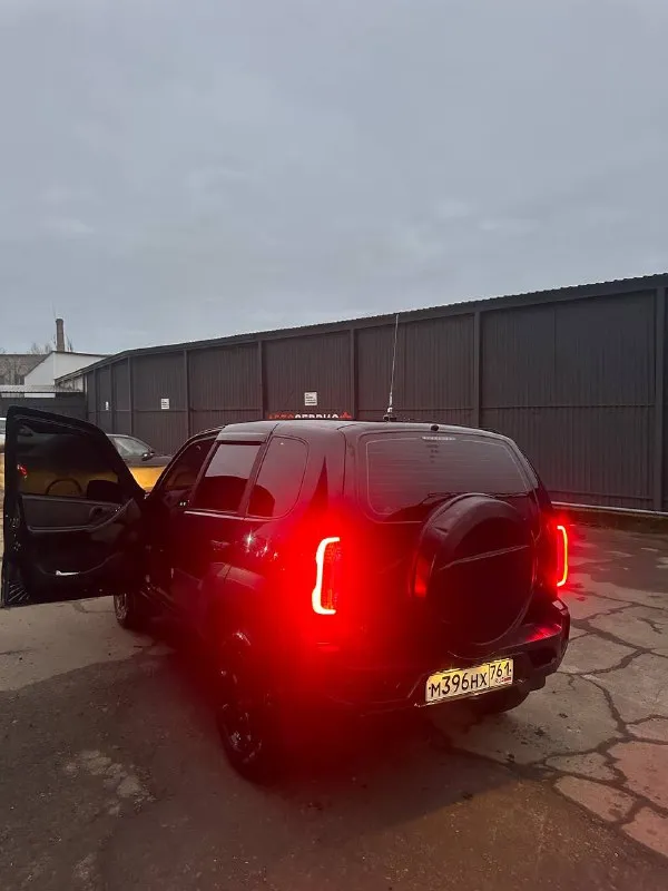 Нива травел 24г,55 т пробег, комплектация блэк, музыка, 1.190 - фотография - 8