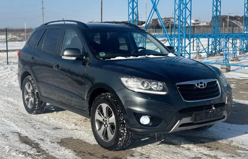 Хундай санта-фе 2.2дизель механика 250.000 пробег 2011 год выпуска автомобиль в родном окрасе. весь обслужен от а до я. оригинальный пробег. один хозяин. автотека зеленая. готов на любые проверки. мариуполь. звоните или пишите +79497131739 📲 tg: @tima_gnidin 📞 звоните: +7(949)7131739 - фотография - 3