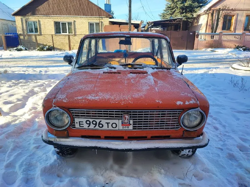 Продам 21011, 1971. побег 26т цена: 50 учёт днр, без глупых вопросов музыка, новый аккум, почти полностью сделана новая ходовая, новый карб. тел: +79494713880 макеевка, миси 📞 звоните: +7(949)4713880 - фотография - 2