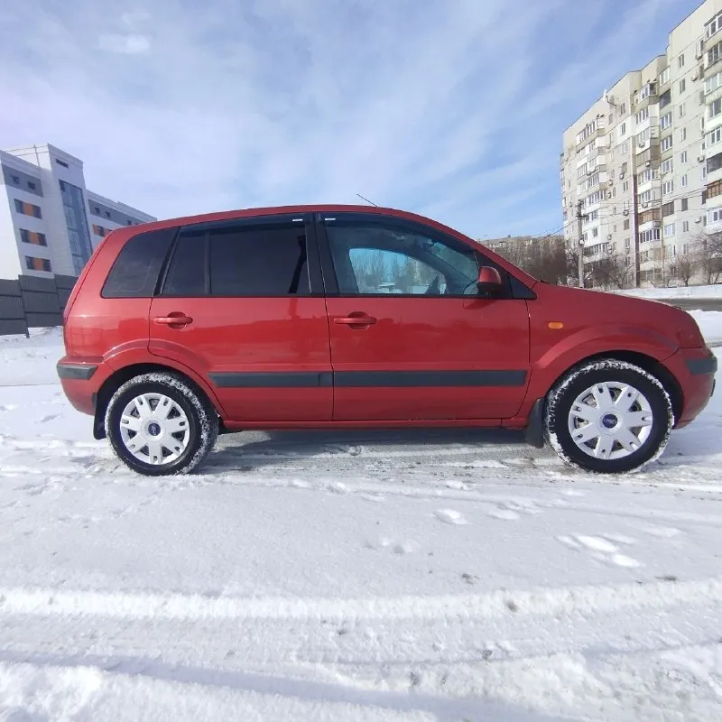 Продам семейный ухоженный ford на автомате год 2007 пробег в районе 180: менял приборку на новой сейчас 207 сматывать не стал. стоят линзы лед немного завышен клиренс ( стоят проставки) ездит жена ( она же хозяйка ) все вопросы по :+79495065553 цена 615000 ₽ 📲 tg: @alexei02051 📞 звоните: +7(949)5065553 - фотография - 4