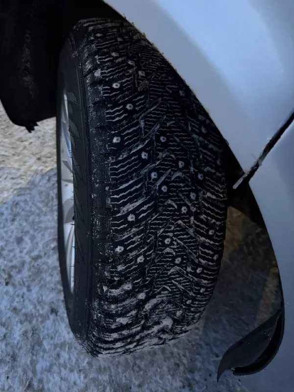 Продам volkswagen т5 2006 длинная база мотор 1.9 тди на полном боевом ходу, по кузову есть пару рыжиков дно в идеале, по всем остальным вопросам звоните все расскажу +79497100694 цена 1,2 торг у капота 📲 tg: евгений шпаренко 📞 звоните: +7(949)7100694 - фотография - 6