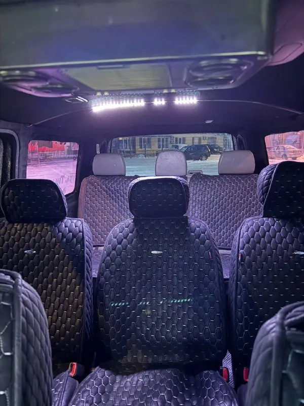 Продам volkswagen т5 2006 длинная база мотор 1.9 тди на полном боевом ходу, по кузову есть пару рыжиков дно в идеале, по всем остальным вопросам звоните все расскажу +79497100694 цена 1,2 торг у капота 📲 tg: евгений шпаренко 📞 звоните: +7(949)7100694 - фотография - 9