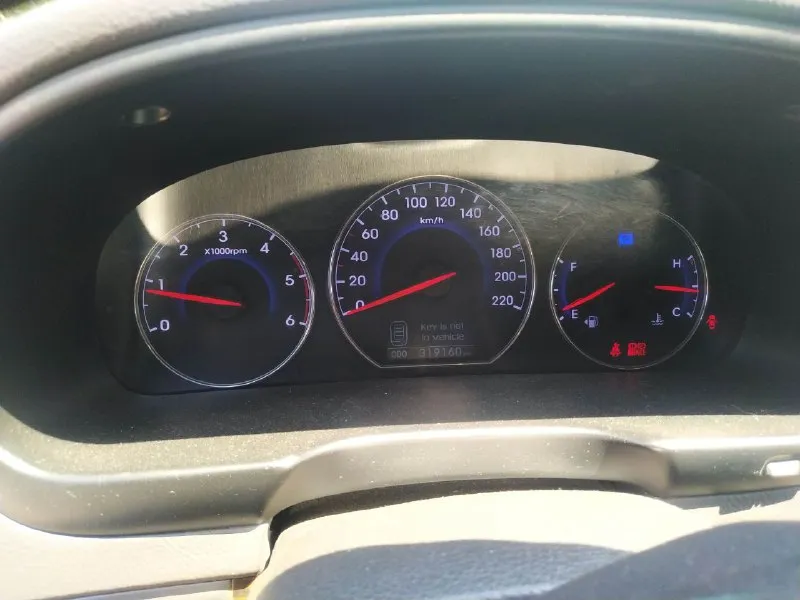 Сантафе 2010 2.2 д 197 л 6ст 323т км не дымит не троит два комплекта два ключа цена 1 370 +79498636054 📲 tg: алексей 📞 звоните: +7(949)8636054 - фотография - 6