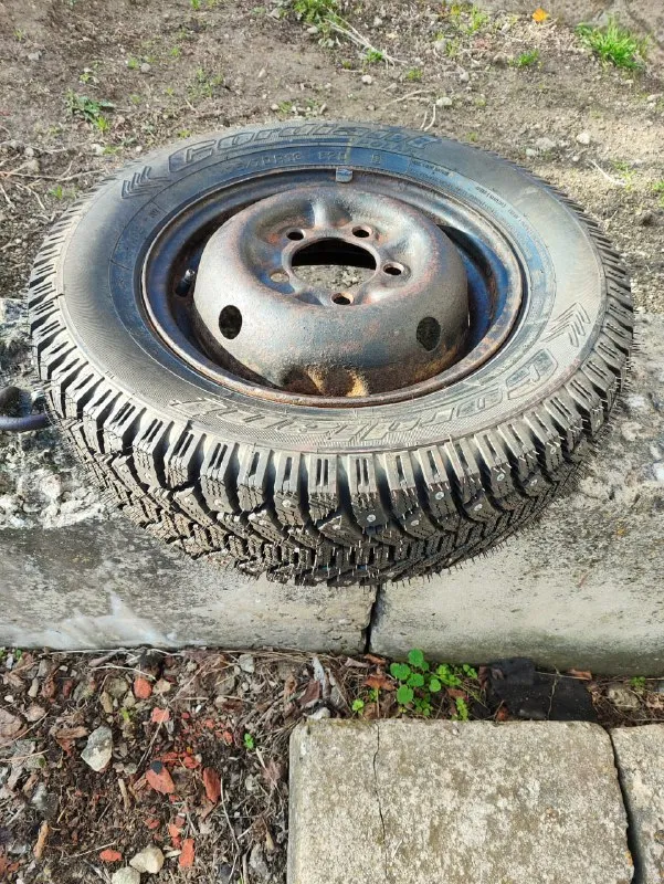 Продам 4 колеса в сборе 175/70/13, разболтовка 110, центральное посадочное 80. резина кордиант, все... - фотография