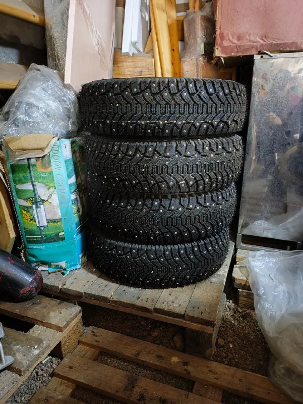 Продам 4 колеса в сборе 175/70/13, разболтовка 110, центральное посадочное 80. резина кордиант, все шипы на месте, проехала один раз вокруг дома. колеса с камерами, накачаны, отбалансированы, не спускают. без дефектов. подходят на москвич 412, иж, луаз. остались после продажи авто. цена 11т. р. колеса в мариуполе. +79497172123 📲 tg: 14030 мартинес 📞 звоните: +7(949)7172123 - фотография - 5