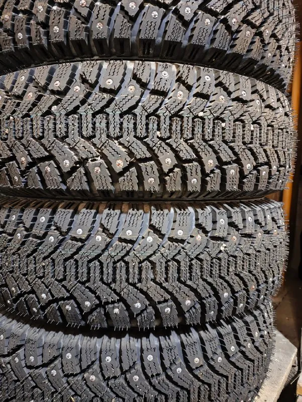 Продам 4 колеса в сборе 175/70/13, разболтовка 110, центральное посадочное 80. резина кордиант, все шипы на месте, проехала один раз вокруг дома. колеса с камерами, накачаны, отбалансированы, не спускают. без дефектов. подходят на москвич 412, иж, луаз. остались после продажи авто. цена 11т. р. колеса в мариуполе. +79497172123 📲 tg: 14030 мартинес 📞 звоните: +7(949)7172123 - фотография - 7