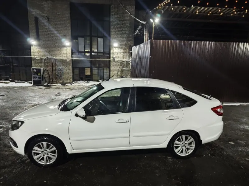 Продам ваз гранту 2019 года, пробег 183000, полная комплектация. 570т. +79493297067 📲 tg: александр 📞 звоните: +7(949)3297067 - фотография - 4