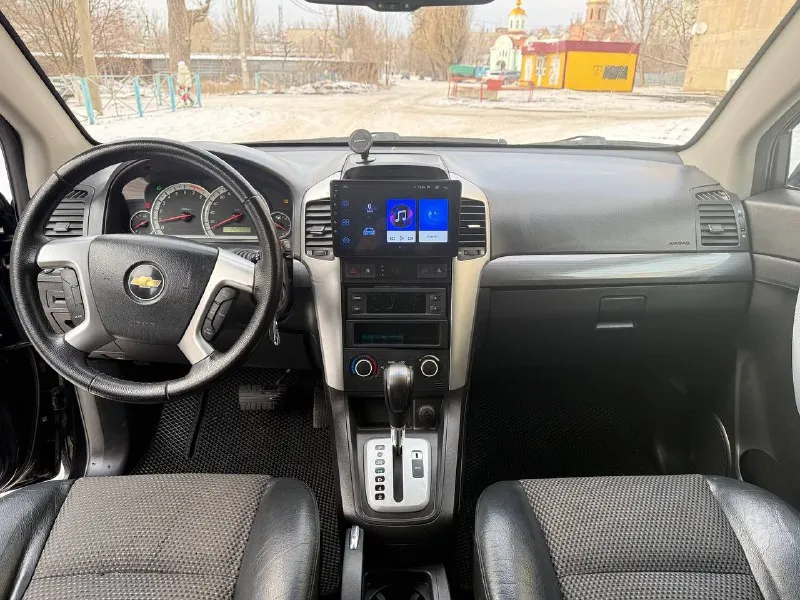 ✅🔥 chevrolet captiva🔥 ✅ цена - 880 тысяч рублей. возможен обмен ✅ обьем - 2.4 атмосферник ✅ коробка - автомат ✅ пробег - 240 тысяч ✅ год выпуска - 2008 ✅ привод - полный ✅ комплектация - максимальная, полноценный задний ряд, автомобиль 7-ми местный, климат контроль, автохолд, датчик света, датчик дождя, автоскладывание зеркал, подогревы сидений, абс, esp, помощь при спуске с горы, круиз контроль, электро стеклоподъемники, кожаный салон, мультируль, хорошая акустика на андроиде, камера заднего вида. ✅ состояние превосходное, вложений никаких от слова совсем, ходовая, привода, тормоза, полностью все новое обслужена от и до. по электрике никаких ошибок, коробка с мотором работают идеально без лишних звуков и пинков. документы кристально чистые, любой вид оформления. торг имеется реальным покупателям. ✅ контакты — +7(949) 315-53-78 феникс +7(993)448-20-03 телеграм, ватсап 📞 звоните: +7(949)3155378 - фотография - 8