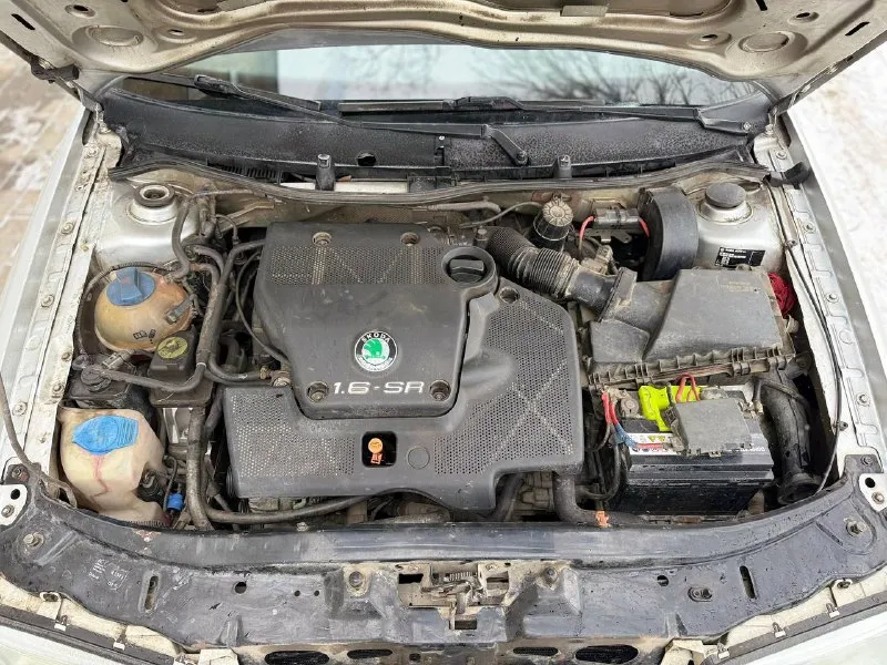 Продам skoda octavia tour двигатель: 1.6 mpi̇ коробка: механика. цена: ❗️❗️❗️499.000❗️❗️❗️ автомобиль в хорошем состоянии по кузову и по технической части. авто без дтп все стекла родные, лобовое менялось от сколов. днище и пороги абсолютно целые без дыр и тд. ходовая часть без посторонних звуков и без вложений. двигатель бодрый, не дымит не троит ремонтировалась гбц 5 тыс назад, блок как новый. масло не жрет не грамма, грм поменян 25 тыс назад. коробка механика 5-ти ступка, втыкается четко, кулиса не разбита, ничего не вылетает. сцепление менялось 20тыс. км назад (luk). стоит хорошая музыка, саб в багажнике, усилитель avatar, играет очень достойно. мафон pioneer bluetooth, aux, usb. частично зашумлена. в близжайшее время вложений не потребует. хорошая комплектация: кондиционер (обслужен по весне) усилитель руля (гур) по документам юридически чистая, на местном регионе. переоформление обязательно!!! цена: 💵499.000 💵 торг минимальный хорошим людям возле машины. ос 📞 звоните: +7(949)0943554 - фотография - 9