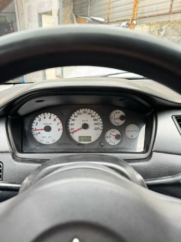 💶 цена: 430.000р (торг уместен) 📮 город:донецк днр 🚘 марка / модель: mitsubishi lancer 9 📅 год выпуска:2006 📊 пробег: 210.000 км ⛽ двигатель (тип, объем, ):бензин 1.6 🔧 тип кпп:механика 📝 описание: двигатель работает отлично, не дымит, не троит ! кпп переключается мягко и плавно ! ходовая не гремит, не стучит, никуда не тянет! машина без ржавчины и гнили (есть небольшие нюансы на передней левой и задней левой двери)! кондиционер заправлен и работает хорошо ! стоят дорогие диски r16 с хорошей резиной ! стоит хорошая музыка ! установлен приятный прямоточный выхлоп hks (заводской выхлоп отдаю в подарок)! установлена распорка передних стаканов! поменял ремень грм, ролик, сальник распредвала, датчик положение коленвала, заменил жидкость гур, антифриз, тормозную жидкость, прокладку клапанной крышки! машина хранится в тёплом гараже ! я владелец по птс, птс оригинал ! в подарок отдам новые тормозные колодки ручника, ремкомплект суппортов. телеграмм: +79493268970 📞 звоните: +7(949)3268970 - фотография - 7
