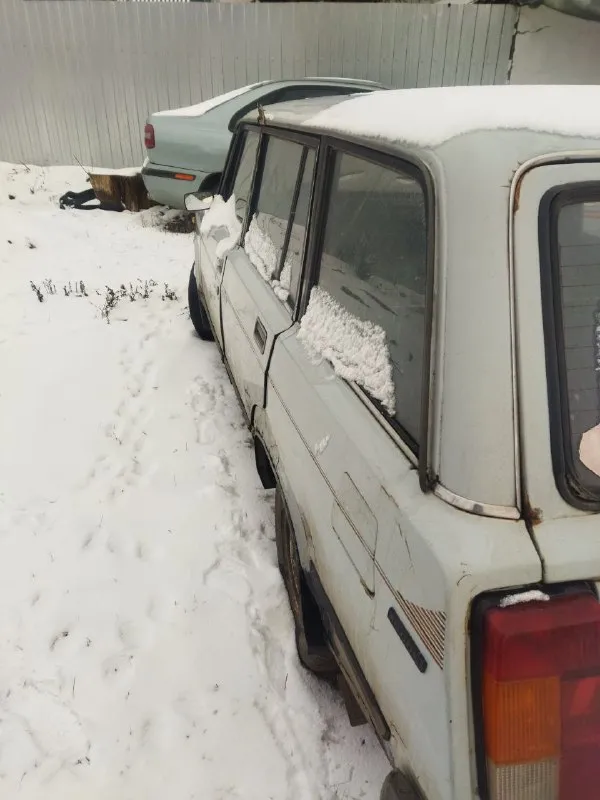 Продам рабочую лошадку ваз 2104 на ходу дно целое резина лето цена 65 000 руб небольшой торг. находится в макеевки советский район +79491009636 📞 звоните: +7(949)1009636 - фотография - 3