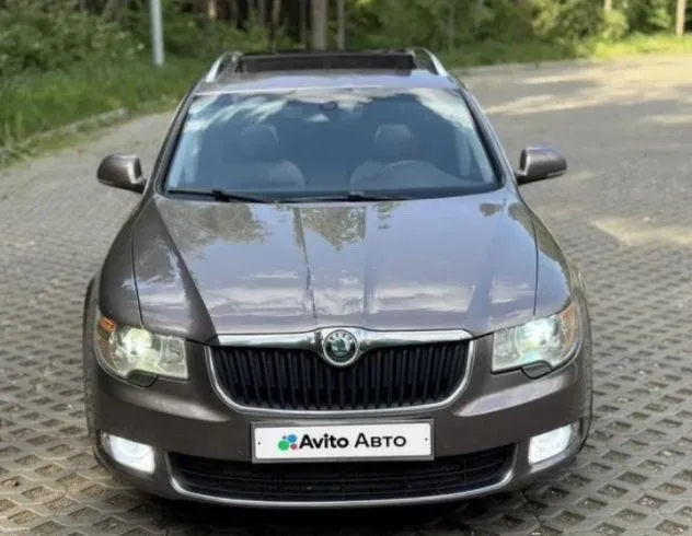 Skoda superb 2012 комплектация laurin&klement универсал двигатель 2.0 tfsi (200л. с) коробка dq 250 мокрая (самая надежная) 6ступ акпп привод передний пробег 245к комплектация: 4 эл. стеклоподъемника парктроники передние задние камера заднего вида круизконтроль климат контроль датчик дождя датчик света электропакет сидений с поддержками (три режима памяти сидений) обдув/подогрев сидений панорама/люк зонтики в задних картах экран мультимедиа навигация очень хорошая музыка резина зима новая резина лето диски 18-й оригинальные не битые и ни катанные по машине было сделано очень много, а именно: поменяна цепь в сборе(питсбург) новый квкг турбина новая масло помойка новая насос тнвд новый теплообменник новый форсунки новые (питсбург) масло в коробке новое машина полностью обслужена цена: 1.360.000 руб. торг. осмотр в городе алчевск +7(959) 502-25-40 марк 📞 звоните: +7(959)5022540 - фотография - 2