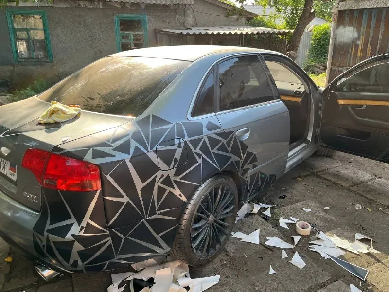 Продам audi a4 в7 2005 года, 2 литровый двигатель турбо, коробка механика. состояние видно по фото.... - фотография