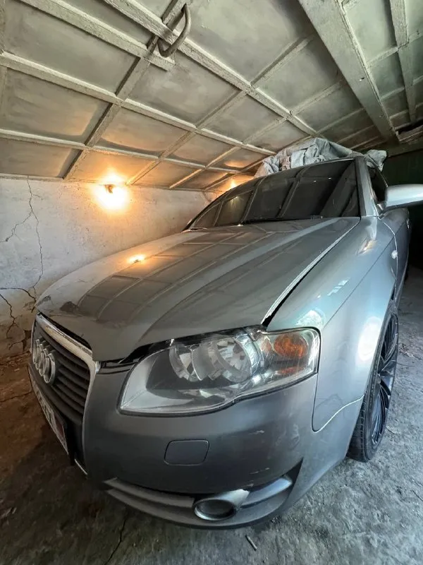 Продам audi a4 в7 2005 года, 2 литровый двигатель турбо, коробка механика. состояние видно по фото. тормоза дисковые, полный привод. гидроусилитель руля. рыжиков по кузову нет. салон чистый, не прокуренный. диски титан r18 на летней низкопрофильной резине. стоит 1 год в гараже, не ездит. ( так как мужа лешили прав) с документами всё в порядке, всё чисто, можно переоформить. машину жалко, что просто стоит, поэтому и продаём. цена 800 тысяч( возможен обмен на mitsubishi lancer 10). телефон +79497965657 город торез 📞 звоните: +7(949)7965657 - фотография - 5