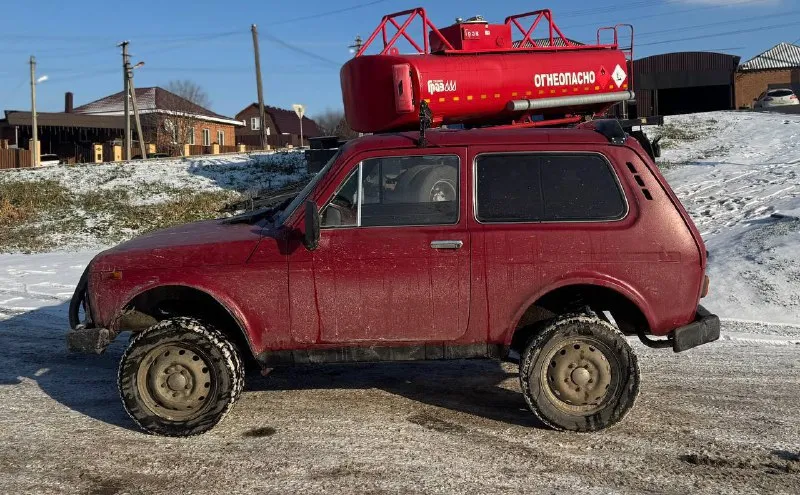 В продаже ваз 21213 нива 4х4 внешнее состояние на фото машина покрашена в раптор в отличном состояни... - фотография