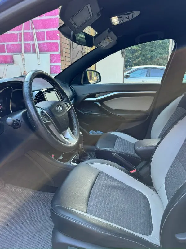 Продам ваз vesta exclusive 2019 г. комплектация: -коробка автомат (жатко) -двигатель 1.6 (рено) -круиз-контроль -климат-контроль -подогревы всех сидений -подогрев лобового и заднего стекла -подогрев руля -мультируль -полный электропакет -складывание зеркал -датчик света, датчик дождя -черный потолок -комбинированный кожаный салон пробег 64 тысячи цена 1,3🍋 г. дебальцево +7 (949) 740-84-54 +7 (959) 171-24-72 📞 звоните: +7(949)7408454 - фотография - 7