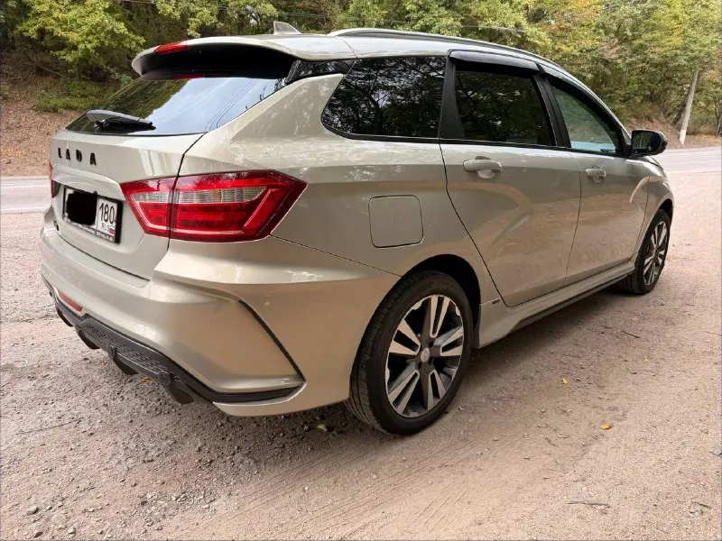 Ваз веста sw. 1.050.000 ₽ 2018 г. машина в отличном состоянии. 1.6л 129 мотор (клапана не гнет-проверенно) двигатель вскрывали 15т. км назад. масло не ест ни грамма. в идеале любые проверки вплоть до вскрытия (за ваш счет. ) ходовая полностью заменена. ( на трассе стала хорошо держать дорогу, не раскачивает) все расходники заменены комплектация пред максимальная ( мультируль, авто свет, датчик дождя, климат контроль и т д ) цена: 1.050.000 ₽. торг. я собственник авто. регистрация на мне. тел. +79498204109 +79897106664 ( связь очень плохая можете не дозвониться лучше в вк или телеграмм) 📲 tg: @victor_leonidovich_z 📞 звоните: +7(949)8204109 - фотография - 5