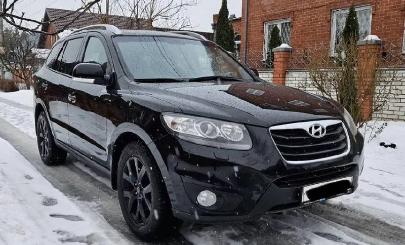 Продам hyundai santa fe 2.4 бензин год выпуска 2012 состояние идеальное. без вмятин царапин и рыжиков сервисные книги. кнопка star - stop без ключевой доступ вложений не требует! любое оформление! салон не затертый не порваный резина новая pirelli авто полностью обслужена до мелочей мотор работает ровно. коробка переключает идеально климат контроль работает все жидкости заменены! стекла все родные каждая кнопка работает) цена 1.565₽ +7-949-794-46-27 остольные вопросы по телефону звоните в любое время. - фотография - 2