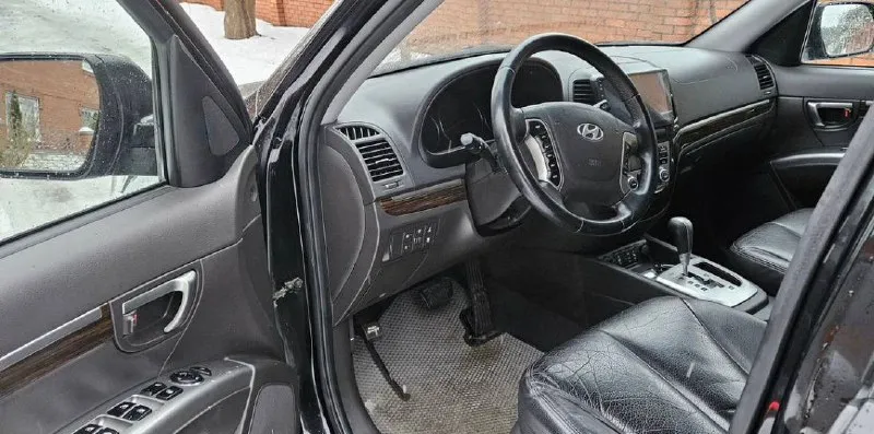 Продам hyundai santa fe 2.4 бензин год выпуска 2012 состояние идеальное. без вмятин царапин и рыжиков сервисные книги. кнопка star - stop без ключевой доступ вложений не требует! любое оформление! салон не затертый не порваный резина новая pirelli авто полностью обслужена до мелочей мотор работает ровно. коробка переключает идеально климат контроль работает все жидкости заменены! стекла все родные каждая кнопка работает) цена 1.565₽ +7-949-794-46-27 остольные вопросы по телефону звоните в любое время. - фотография - 6