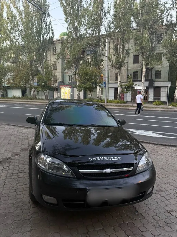Продам chevrolet лачети автомобиль 2008 г. выпуска. 152 000 пробега. самая полная комплектация (климат контроль рабочий, дует отлично. абс, антизанос, мультируль, электро зеркало, подогрев заднего, переднего стекла, антибукс, датчик света и дождя ) самая полная комплектация. у авто 2 ключа. объём двигателя 1.8 16 клапанный, пороги, двери, днище целое без гнили. салон в хорошем состоянии. хорошая зимняя резина. цена 550 тыс. руб 📞 +7(949) 507 54 79 📲 tg: @bookka333 📞 звоните: +7(949)5075479 - фотография - 3