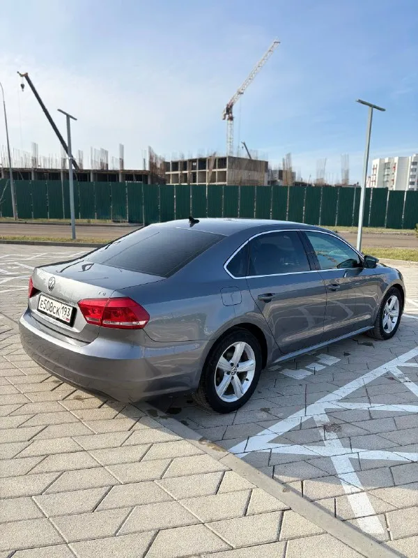 Volkswagen passat b7 я - один хозяин. пригнан мной в декабре 2017 с пробегом 26000. сейчас пробег 187000. 1.8 tsi gen3 коробка 6ти ступенчатый гидротрансформатор aisin би-лед ближний, дальний без ключевой доступ старт стоп датчик света, дождя передняя часть и зоны риска в бронепленке летняя резина - michelin зимняя резина - continental очень хорошее состояние автомобиля цена: 1570000₽ осмотр г. анапа +79284204840 📞 звоните: +7(928)4204840 - фотография - 2