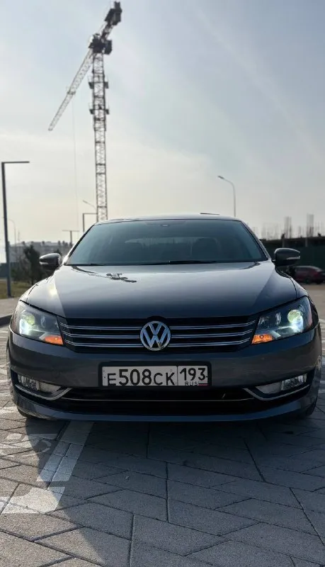 Volkswagen passat b7 я - один хозяин. пригнан мной в декабре 2017 с пробегом 26000. сейчас пробег 187000. 1.8 tsi gen3 коробка 6ти ступенчатый гидротрансформатор aisin би-лед ближний, дальний без ключевой доступ старт стоп датчик света, дождя передняя часть и зоны риска в бронепленке летняя резина - michelin зимняя резина - continental очень хорошее состояние автомобиля цена: 1570000₽ осмотр г. анапа +79284204840 📞 звоните: +7(928)4204840 - фотография - 9