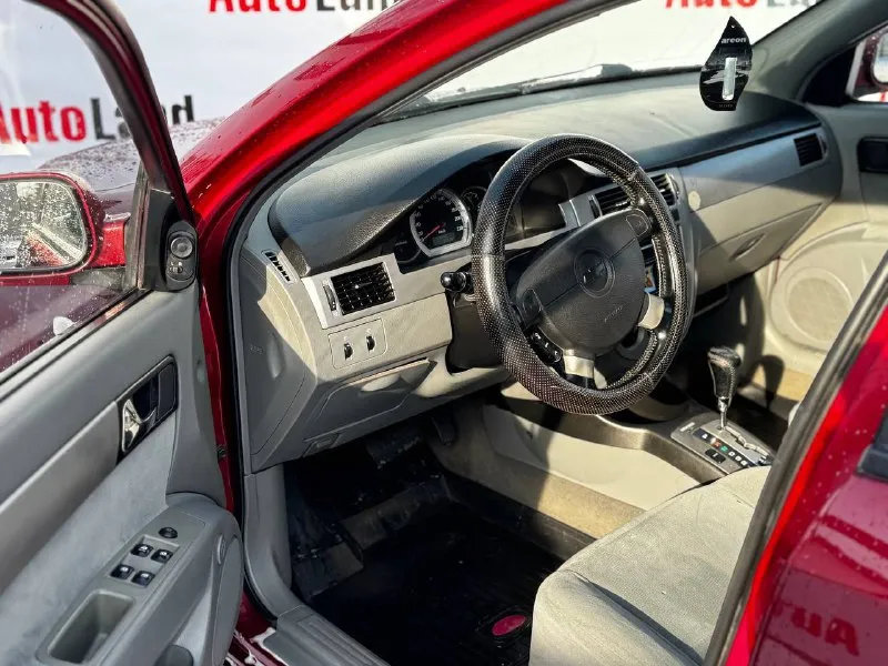 🚘 chevrolet lacetti 🚘 год выпуска: 2006 двигатель: 1.6 бензин пробег: 255.000 км привод: передний кпп: автомат ❗️ цена 570.000 ₽❗️ 🏎️ продажа в кредит 🏎️ выкуп авто 🏎️ trade-in ☎️ +7 (949) 628-72-17 г. донецк, пр. дзержинского 55 📞 звоните: +7(949)6287217 - фотография - 7