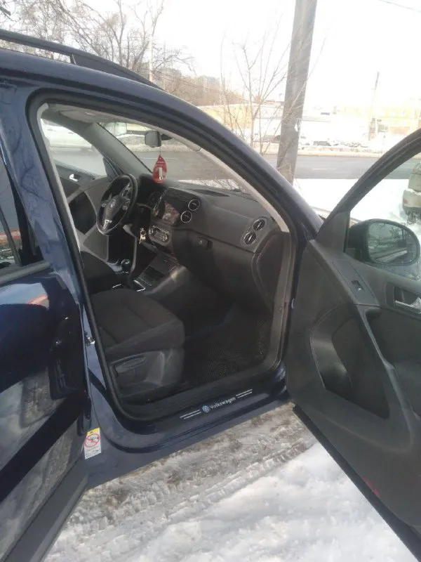 Volkswagen tiguan год: 2011 авто в хорошем состоянии как внешне так и технически. документы в полном порядке. город: ростов-на-дону телефон: +7 (909) 420-88-94 +79496009134 (телега) цена: 900.000₽ торг. остальные вопросы по телефону - фотография - 9