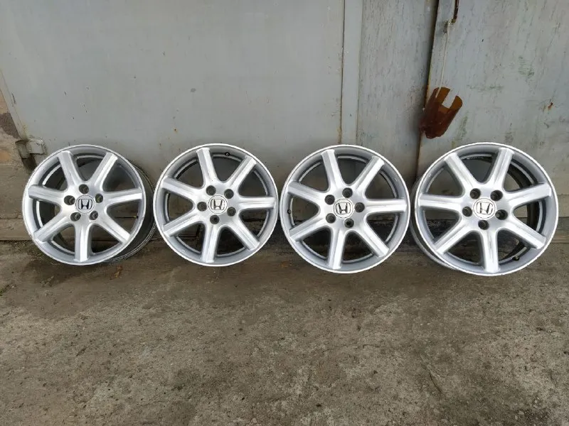 Продам honda аккорд 2005 год. авто в хорошем состоянии. я 2 владелец. два комплекта резины с дисками. вопросы по телефону +79494819066 цена 900тыс 📲 tg: @architector_1 📞 звоните: +7(949)4819066 - фотография - 4