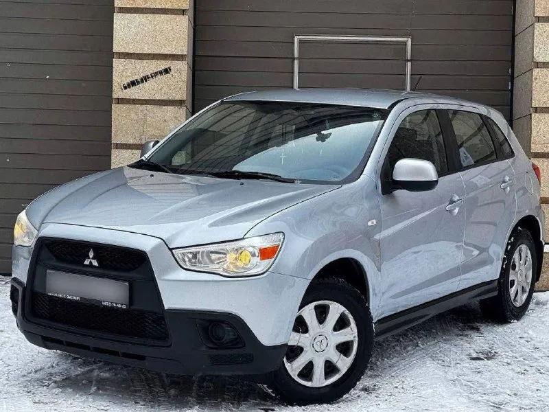 Продам mitsubishi asx год выпуска:2013 объём двигателя:1.6.v16 кпп механическая родной пробег:147.000 км один собственник авто без дтп! в родном окрасе! состояние кузова отличное! автотека✅ технически авто без вложений автомобиль обслуживался всегда по регламенту, недавно сделали полное т. о, автомобиль готов к зимней эксплуатации. комплектация: бортовой компьютер, подогрев сидений,4 стеклоподъемника, кондиционер, электро зеркала, противотуманные фары, подогрев стекл, abs esp, aux bluetooth, полный комплект ключей и много чего прочего для комфортного вождения по документам любой вид оформления цена:1020.000 +79490514189 г. донецк 📲 tg: @klimenko_f 📞 звоните: +7(949)0514189 - фотография - 2