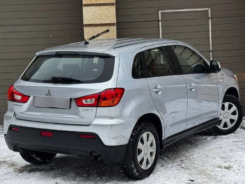 Продам mitsubishi asx год выпуска:2013 объём двигателя:1.6.v16 кпп механическая родной пробег:147.000 км один собственник авто без дтп! в родном окрасе! состояние кузова отличное! автотека✅ технически авто без вложений автомобиль обслуживался всегда по регламенту, недавно сделали полное т. о, автомобиль готов к зимней эксплуатации. комплектация: бортовой компьютер, подогрев сидений,4 стеклоподъемника, кондиционер, электро зеркала, противотуманные фары, подогрев стекл, abs esp, aux bluetooth, полный комплект ключей и много чего прочего для комфортного вождения по документам любой вид оформления цена:1020.000 +79490514189 г. донецк 📲 tg: @klimenko_f 📞 звоните: +7(949)0514189 - фотография - 4