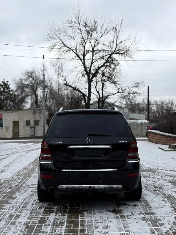 🇩🇪🇩🇪🇩🇪 mercedes - benz gl 500, 4 matic🇩🇪🇩🇪🇩🇪 mercedes gl год 2008 цена 1.550.000 торг ухоженный автомобиль как внутри так и снаружи, диски r21 amg на зимней резине + комплект летних 5.5 (m273) не дымит, не троит, масло не ест! работает четко, тяга сумасшедшая. коробка не пинает не буксует, без рывков. на пневме, обслужена пневмобаллоны новые, рычаги передней подвески также были заменены. все режимы пневмы работают исправно, не спускает mузыкальная система harman/kardon из дополнительных функций в автомобиле два люка, установлены мониторы в спинках сидений (в исправном состоянии), память сидений, подогрев всех сидений осмотр макеевка тел: +7 949 380 44 51 +7 949 380 44 52. 📞 звоните: +7(949)3804451 - фотография - 5