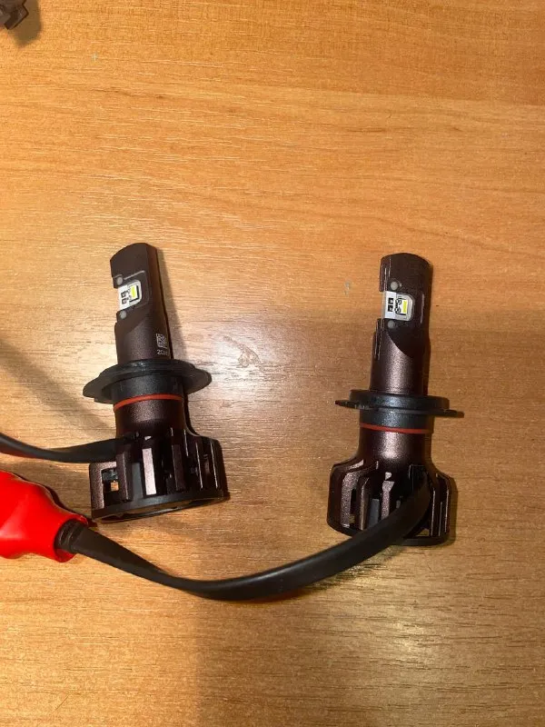 Продам автолампы led: philips h7 ultinon pro9000 + переходники типа d 2000р, philips h7 ultinon essential + переходники типа d 1000р, китай h15 3 комплекта по 500р у всех ламп наработка не более 10 часов! мне не подошли поэтому продаю. г. донецк только самовывоз! цена всего вместе: 4000 руб. +79494142352 📲 tg: сергей 📞 звоните: +7(949)4142352 - фотография - 3