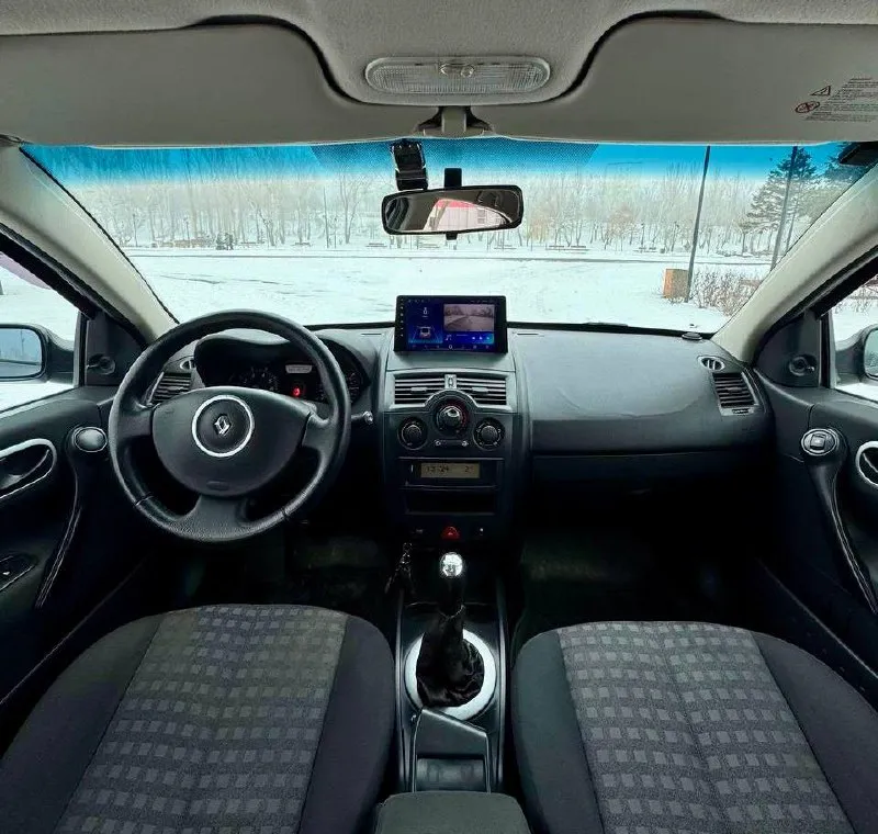 🇫🇷 renault megan 💰цена: 560 000р 🏢город: мариуполь 📅год выпуска: 2008 🧾пробег: 161 595км. ⚙️двигатель: 1.6 16v ⛽топливо: бензин ⚙️кпп: механика 📞 телефон: +7-949-727-41-51 +7-949-551-91-52 +7-989-263-55-56 💾 описание: renault mégane — м. .. oji" style="background-image:url('//telegram. org/img/emoji/40/e29c85.png')">✅ 1 владелец, птс оригинал. ✅ отличное состояние. ✅ оцинкованный кузов. ✅ южная эксплуатация. 🚙 двигатель k4m 1.6 16v самый надежный в линейке. ходовая без посторонних звуков, мягкая, высокий клиренс. ✅ кондиционер, гур, abs, airbag, android магнитола с bluetooth и камерой заднего вида, очень хорошая музыка, шикарный led свет, центральный замок. улица шевченко 2️⃣6️⃣9️⃣ 🏦 возможна продажа в кредит по двум документам. - фотография - 8