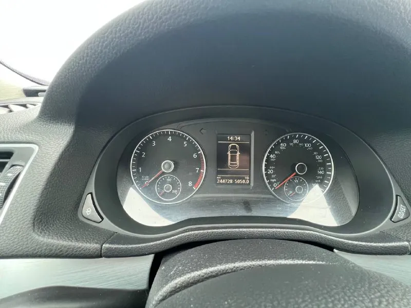 ‼️продам‼️ 🚘марка: volkswagen passat b7 ⛽️вид топлива:бензин 📦кпп :автомат ⚙️двигатель 2.5 📅год выпуска: 2012 💴цена: 1.100.000 т/руб 🗺️пробег: 245000 📱номер телефона: • коробка автомат. • кожаный салон • подогрев сидений • подогрев зеркал • климат контроль • электро регулировка зеркал • электро регулировка сидений • мультируль •акустика, aux, bluetooth, usb, •датчик света •датчик дождя 📍город мариуполь 📞 🇷🇺 звоните: +7-949-716-67-97 - фотография - 8