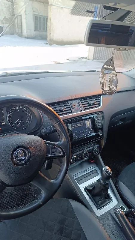 Продам skoda а7,2014 год,1.4 турбо, максимальная комплектация, в идеальном состоянии.1.2млн руб. , шахтерск +79494105337 📞 звоните: +7(949)4105337 - фотография - 4