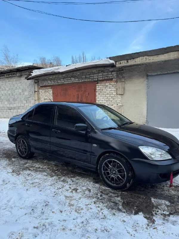 💶 цена: 430.000р (торг уместен) 📮 город:донецк днр 🚘 марка / модель: mitsubishi lancer 9 📅 год выпуска:2006 📊 пробег: 210.000 км ⛽ двигатель (тип, объем, ):бензин 1.6 🔧 тип кпп:механика 📝 описание: двигатель работает отлично, не дымит, не троит ! кпп переключается мягко и плавно ! ходовая не гремит, не стучит, никуда не тянет! машина без ржавчины и гнили (есть небольшие нюансы на передней левой и задней левой двери)! кондиционер заправлен и работает хорошо ! стоят дорогие диски r16 с хорошей резиной ! стоит хорошая музыка ! установлен приятный прямоточный выхлоп hks (заводской выхлоп отдаю в подарок)! установлена распорка передних стаканов! поменял ремень грм, ролик, сальник распредвала, датчик положение коленвала, заменил жидкость гур, антифриз, тормозную жидкость, прокладку клапанной крышки! машина хранится в тёплом гараже ! я владелец по птс, птс оригинал ! в подарок отдам новые тормозные колодки ручника, ремкомплект суппортов. +79493268970 - фотография - 4