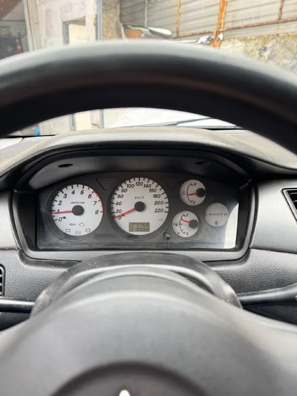 💶 цена: 430.000р (торг уместен) 📮 город:донецк днр 🚘 марка / модель: mitsubishi lancer 9 📅 год выпуска:2006 📊 пробег: 210.000 км ⛽ двигатель (тип, объем, ):бензин 1.6 🔧 тип кпп:механика 📝 описание: двигатель работает отлично, не дымит, не троит ! кпп переключается мягко и плавно ! ходовая не гремит, не стучит, никуда не тянет! машина без ржавчины и гнили (есть небольшие нюансы на передней левой и задней левой двери)! кондиционер заправлен и работает хорошо ! стоят дорогие диски r16 с хорошей резиной ! стоит хорошая музыка ! установлен приятный прямоточный выхлоп hks (заводской выхлоп отдаю в подарок)! установлена распорка передних стаканов! поменял ремень грм, ролик, сальник распредвала, датчик положение коленвала, заменил жидкость гур, антифриз, тормозную жидкость, прокладку клапанной крышки! машина хранится в тёплом гараже ! я владелец по птс, птс оригинал ! в подарок отдам новые тормозные колодки ручника, ремкомплект суппортов. +79493268970 - фотография - 9