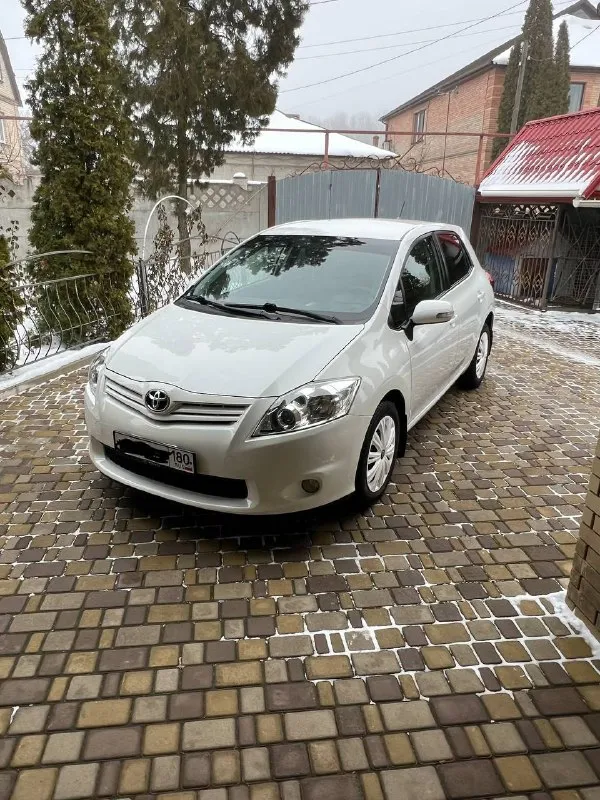 Продам toyota auris рестайлинг 2010 года в отличном состоянии! машина куплена в автосалоне в донецке... - фотография