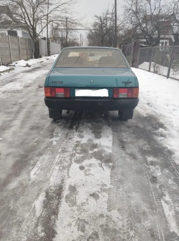 Ваз 21099,инжектор, евро 3,пробег 219 000,кап. рем. двиг. был на 185500 км. кузов в родном металле, сварки не требует. присутствуют рыжики. ходовая и тормозная часть перебрана, рулевая рейка заменена. новый аккумулятор, новая резина. цена: 210000руб, торг уместен. все вопросы по телефону +79493395692 артём +79493510677 руслан г. макеевка 📞 звоните: +7(949)3395692 - фотография - 2