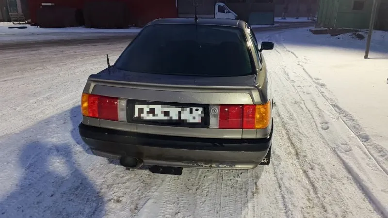 🚘 марка и модель: audi 80 b3 📏 пробег: 200000 📆 год: 1987 📝 кпп: ⚙️ описание: автомобиль на ходу, ездит каждый день, днище целое, есть нюансы по лкп, новый аккумулятор, новая зимняя резина, двигатель живой, карбюратор 💰 цена: 180000 🌍 город: 📞 телефон: +79497970373 🙋‍ нажмите, чтобы связаться с продавцом в тг 📞 звоните: +7(949)7970373 - фотография - 2